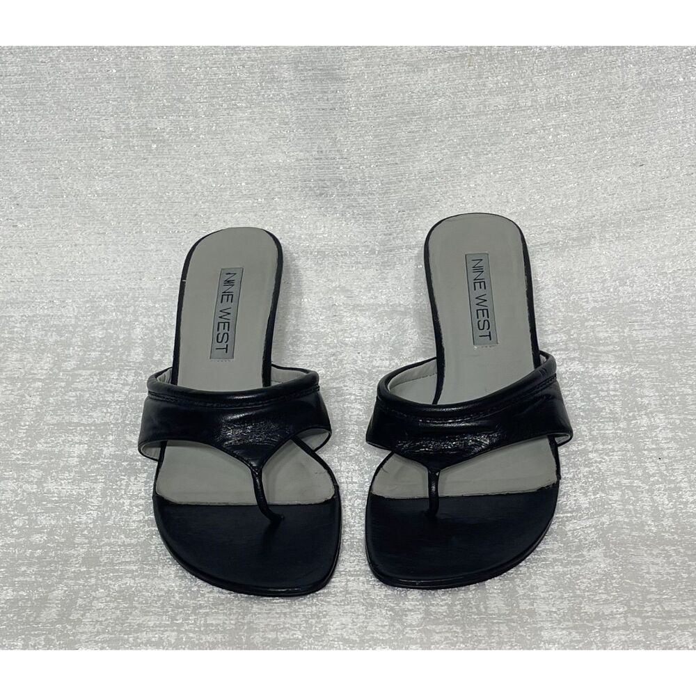 Nine West Cruise Leather Sandals with a Thong Design - Size 9M
